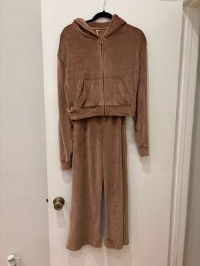 SKIMS Plush cozy Velour Hooded Zip-Up wide leg elastic waist track suit matching